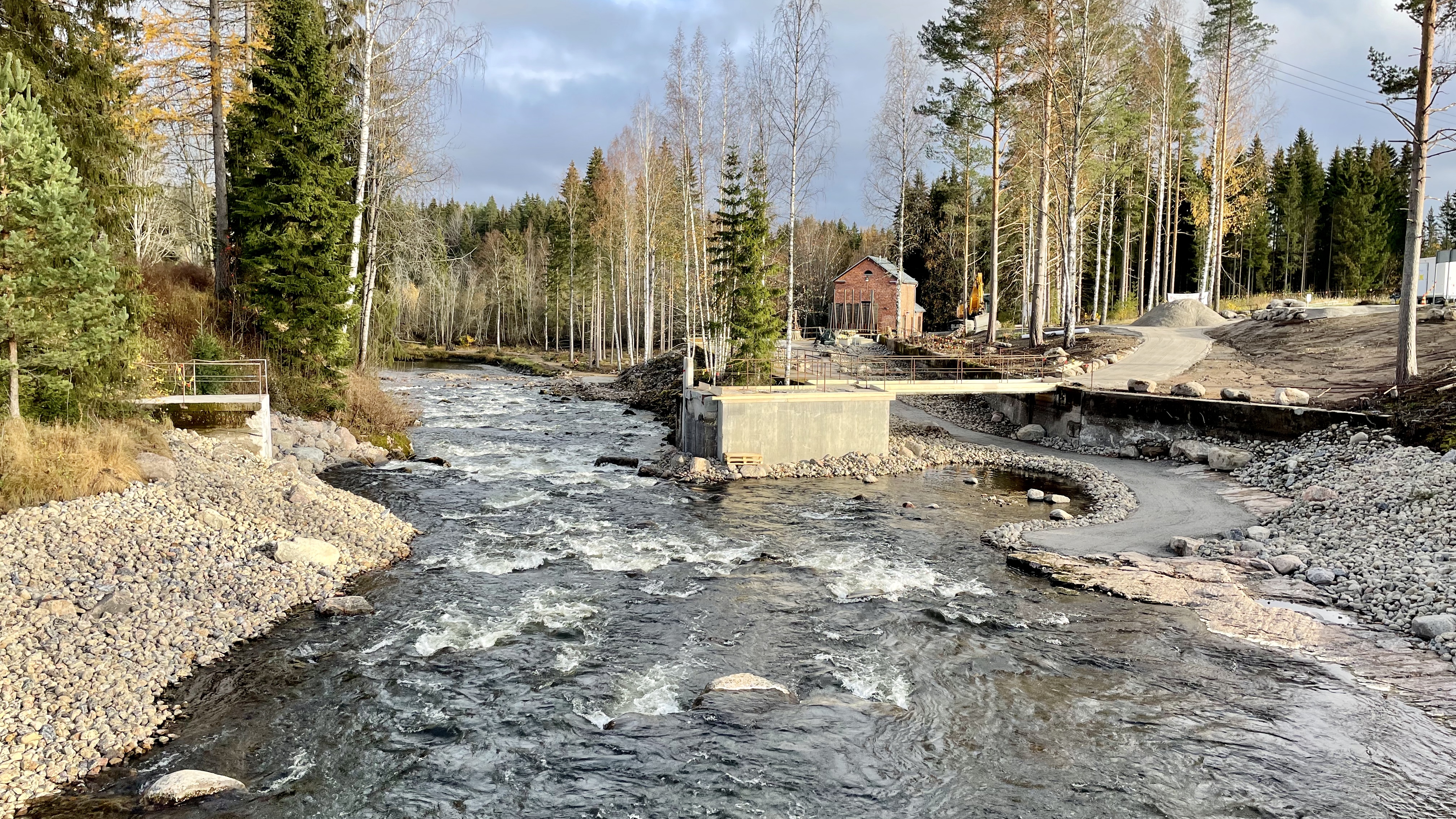 Kuvassa purettu Kangaskosken pato Hiitolanjoella. Kuva: Hanna Ollikainen