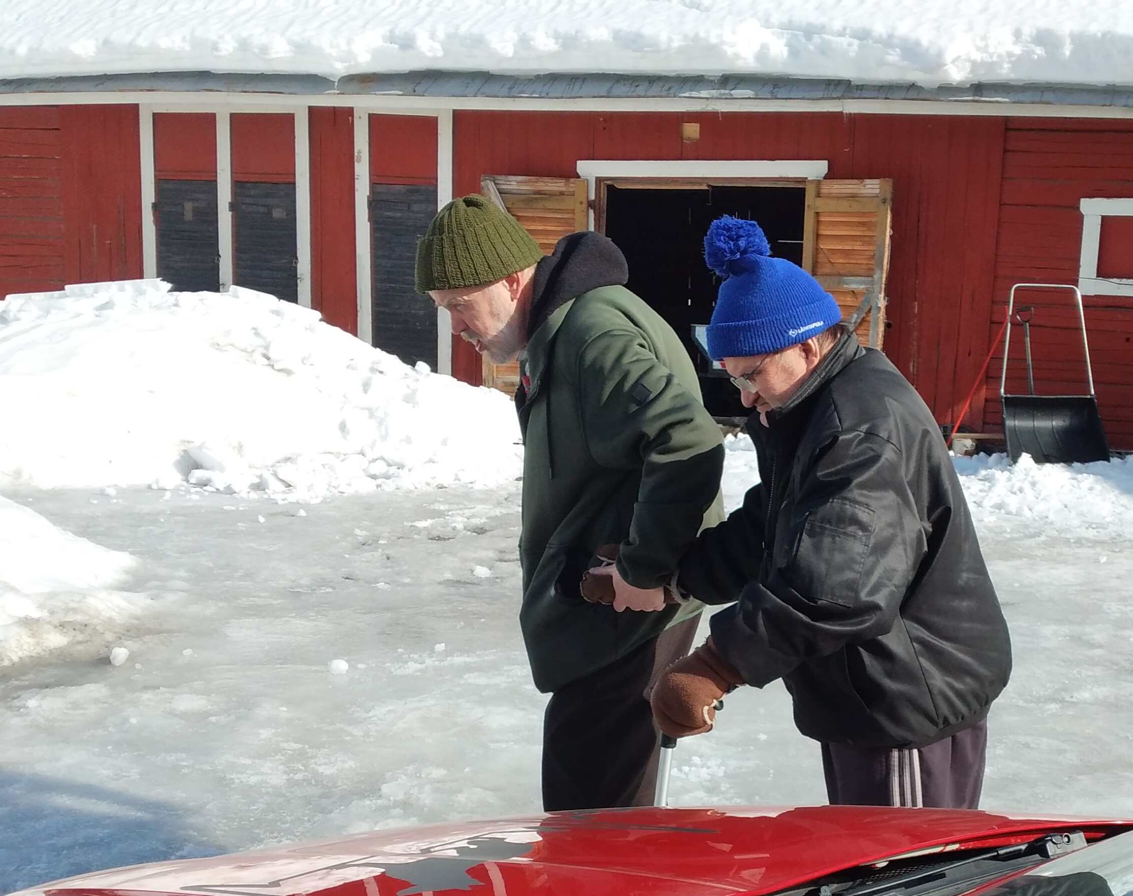 "Kaveria ei jätetä"