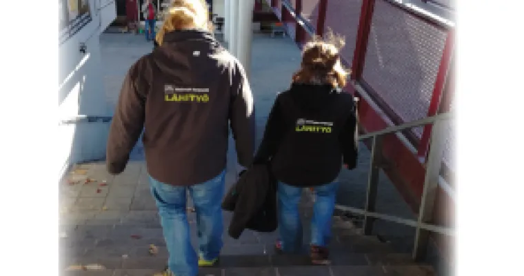 Etsivä lähityö,  kaduille ja julkisiin tiloihin jalkautuva sosiaalialan työ
