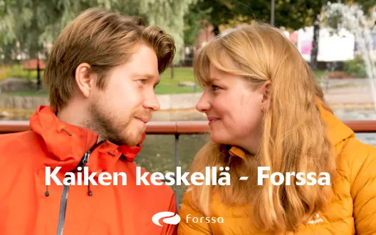 mies ja nainen puiston penkillä