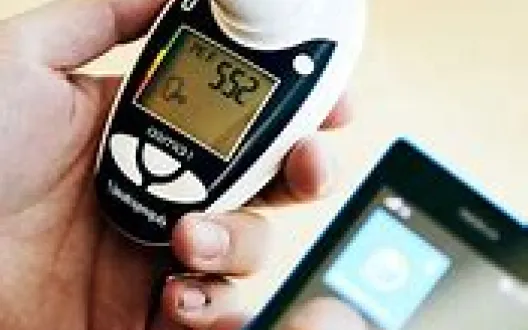 Digitaalinen PEF-mittari ja mobiilisovellus