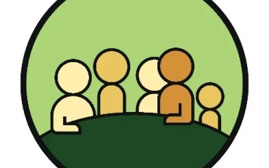 Arkeen Voimaa -logo, jossa erilaiset hahmot ovat saman pöydän ääressä.