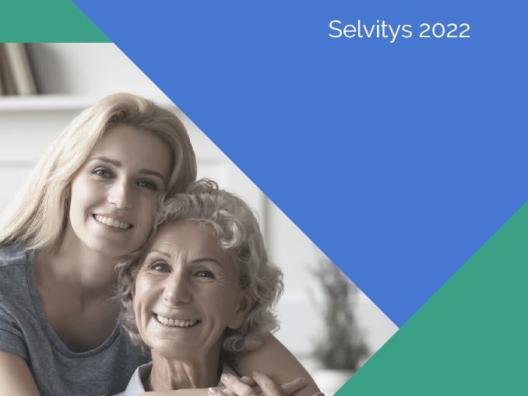 Selvityksen kansikuva, jossa yläosassa teksti: Hyvä omaisyhteistyö Oulun seudulla, Selvitys 2022. Alaosassa oikealla logo, jossa teksti Oulun seudun omaishoitajat. Keskellä kuvaa kaksi naista lähekkäin, nuori ja vanha, katsovat kuvaajaa hymyillen.