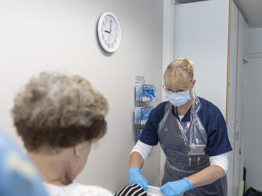 Haavahoitaja työssä