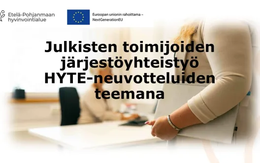 Kaksi asiantuntijaa toimistossa