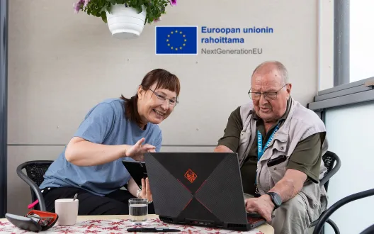 Yksinäisyyden puheeksiotto