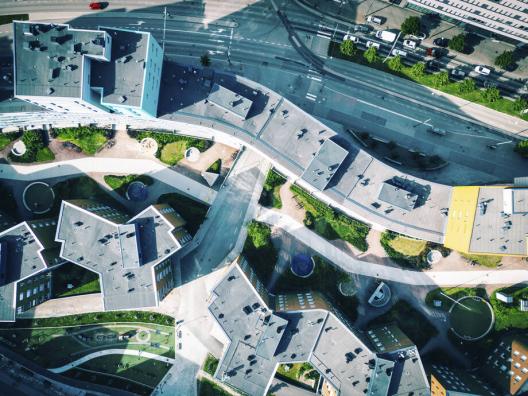 Kaupunkinäkymä ylhäältä kuvattuna