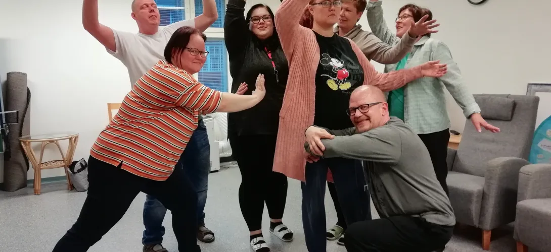 Osallisuutta arkeen teatterista
