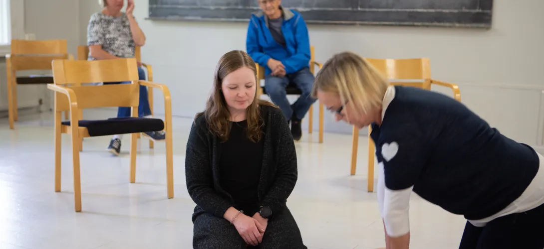 Maallikkoelvytys ja sydäniskuri tutuksi