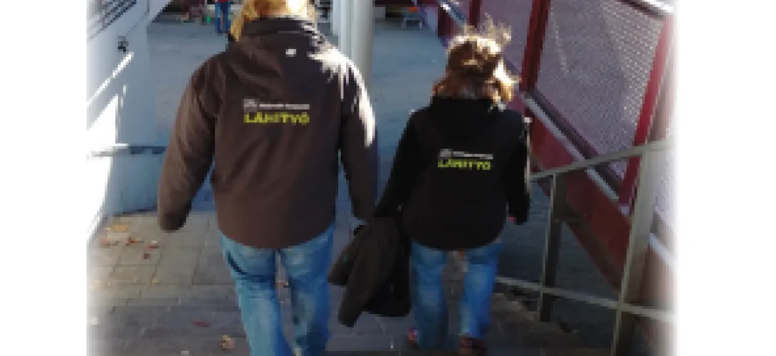 Etsivä lähityö,  kaduille ja julkisiin tiloihin jalkautuva sosiaali- ja terveysalan työ