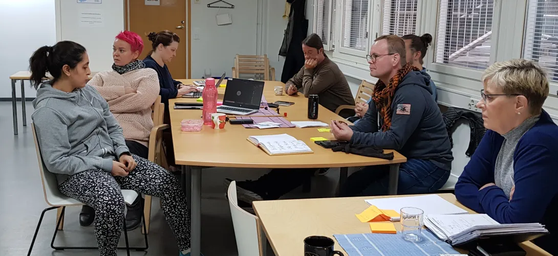 Julkisen ja kolmannen sektorin sosiaalisen kuntoutuksen yhteistyöprosessi Palvelukeskus Hanskassa