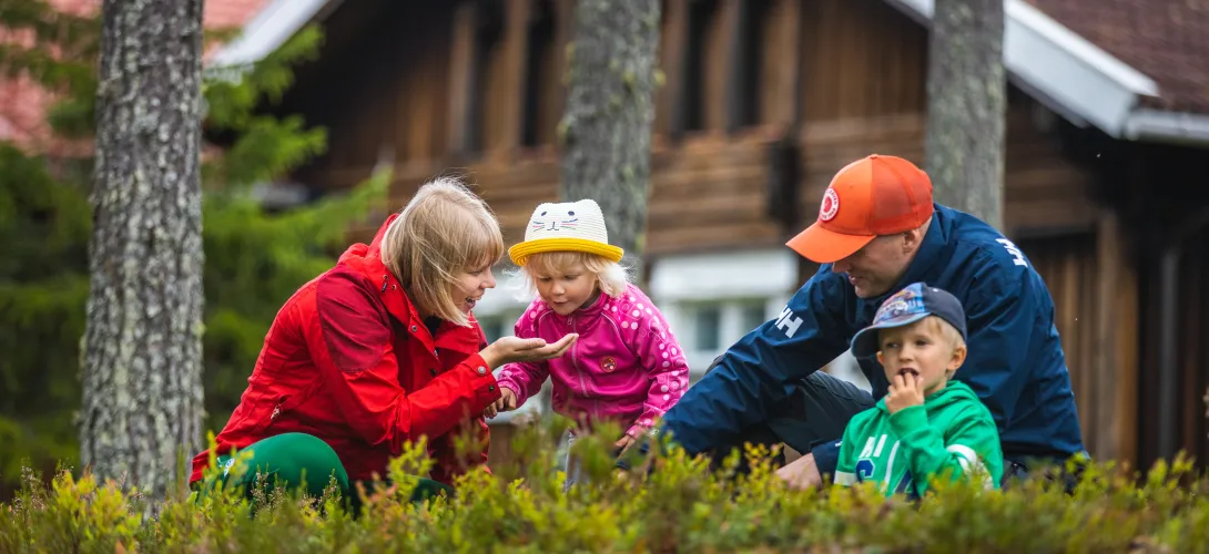 Voimaa vanhemmuuteen perheleireiltä