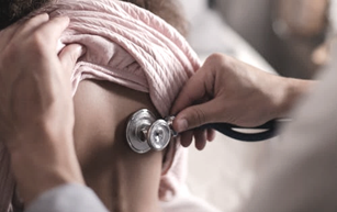 Keuhkojen kuuntelu stetoscoopilla