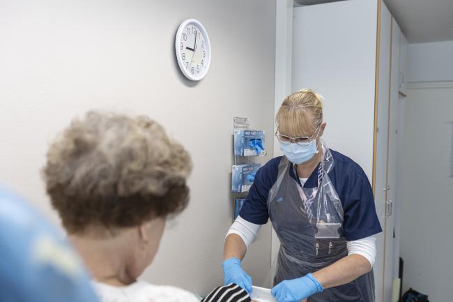 Haavahoitaja työssä