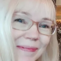 Käyttäjän pia.oinas profiilikuva.